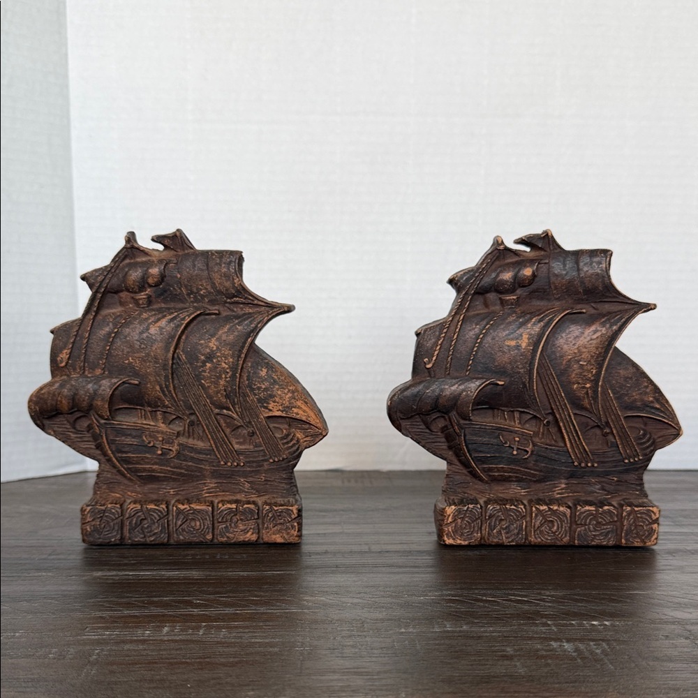 VTG Carved Orna Wood Sailing Clipper Ships Set of 2 Bookends Metal Base 6" RARE